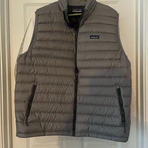 Patagonia Men's Gray Puffer Vest